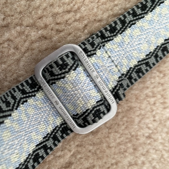 Lululemon Cross Body - Picture 9 of 10